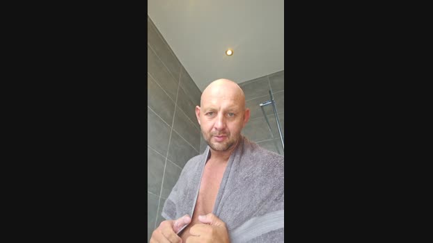 ukmale_hot  20-08-2023