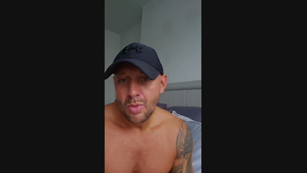 ukmale_hot  21-08-2023