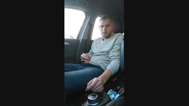 horny6209  19-10-2023