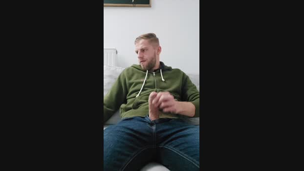 horny6209  27-10-2023