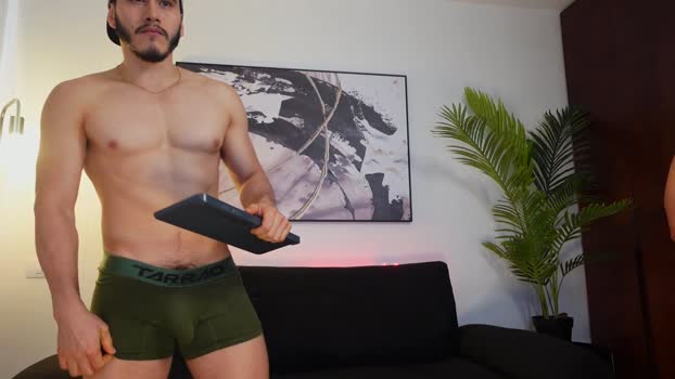 Eroswolf25 Cam4 14-03-2024 Males