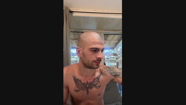 Greyoff Cam4 18-04-2024 Males