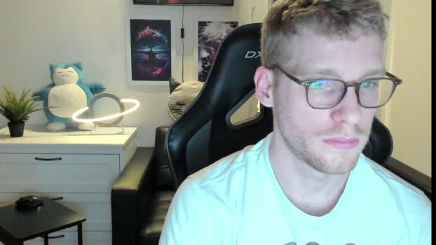BlueEyedTallGuy Cam4 19-05-2024 Males
