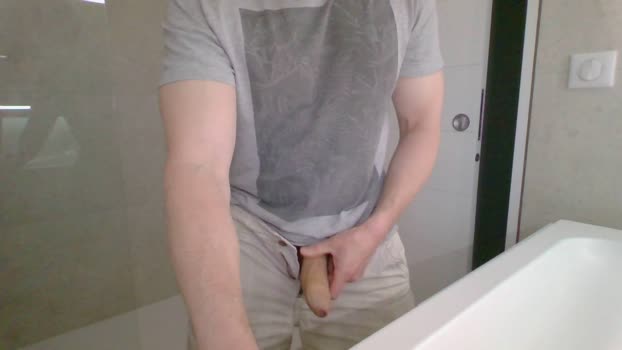 queue22 Cam4 20-05-2024 Males
