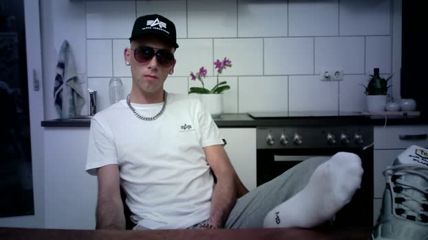 MrGeiZ2512 Cam4 25-09-2024 Males