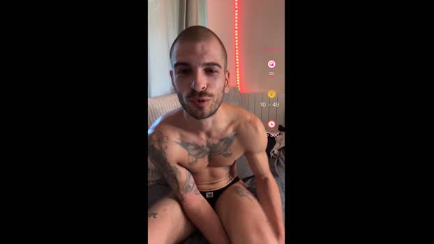 Greyoff Cam4 06-10-2024 Males