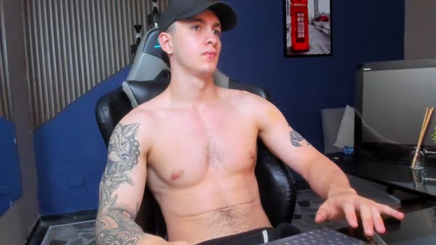 JacksonOlsenn spank Webcam SHOW @ Cam4 30-10-2024