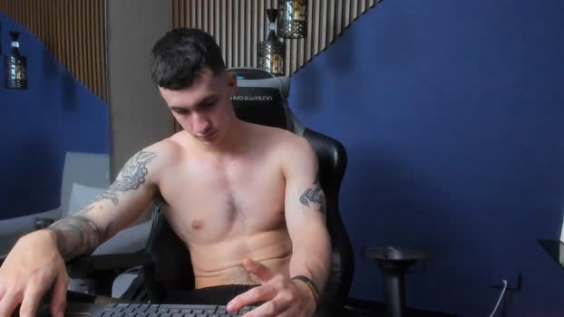 JacksonOlsenn amateur Webcam SHOW @ Cam4 07-11-2024