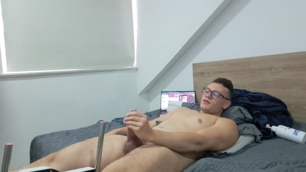 simon_and_dav1d strip Webcam SHOW @ Cam4 10-11-2024