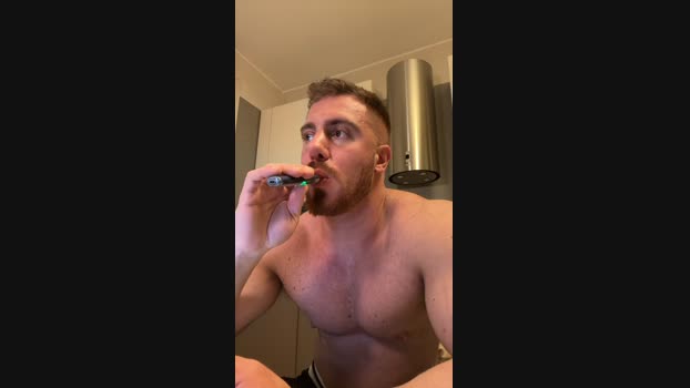 Bigwhitebull Pretty Webcam SHOW @ Cam4 10-12-2024