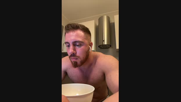Bigwhitebull juicy Webcam SHOW @ Cam4 12-12-2024
