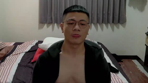 _YOMOY_ jerkoff Webcam SHOW @ Cam4 17-12-2024