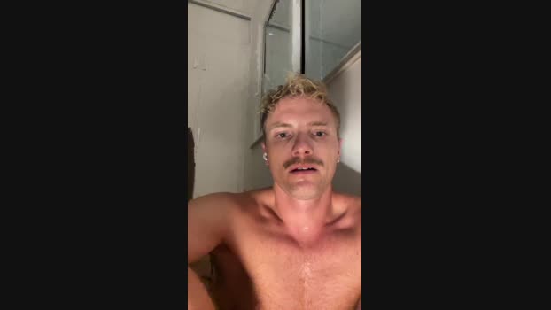 fistforfun92 jerkoff Webcam SHOW @ Cam4 01-01-2025