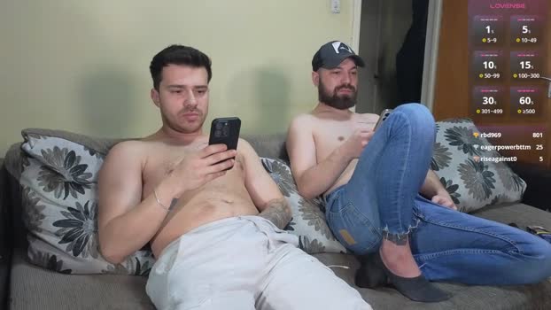 johnnylove22 Show Webcam SHOW @ Cam4 04-01-2025