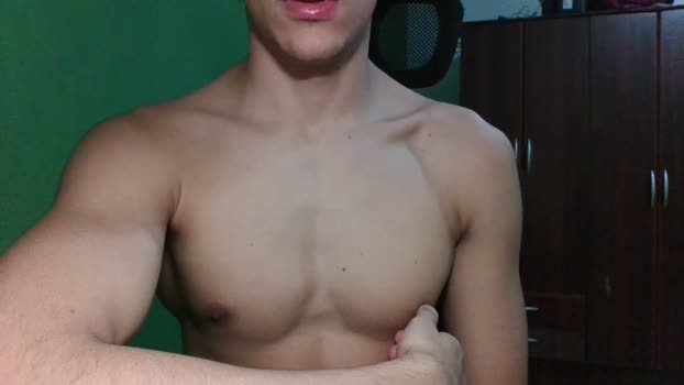gomuscl Cam Webcam SHOW @ Cam4 06-01-2025