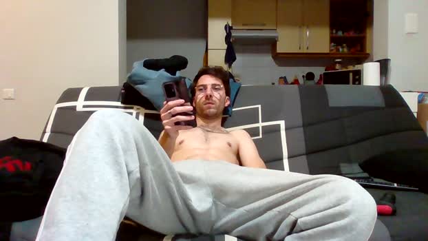 thomas954 kissing Webcam SHOW @ Cam4 07-01-2025