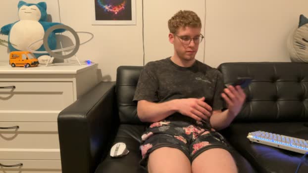 BlueEyedTallGuy toy Webcam SHOW @ Cam4 09-01-2025