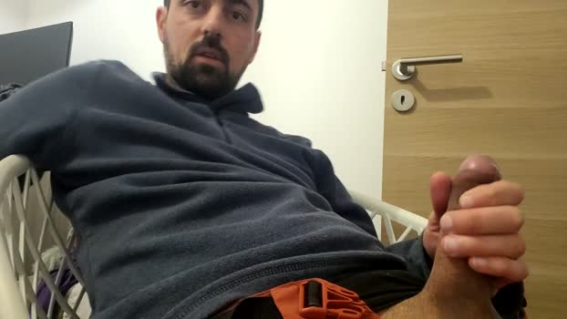 Johnbel96_ fingers Webcam SHOW @ Cam4 09-01-2025