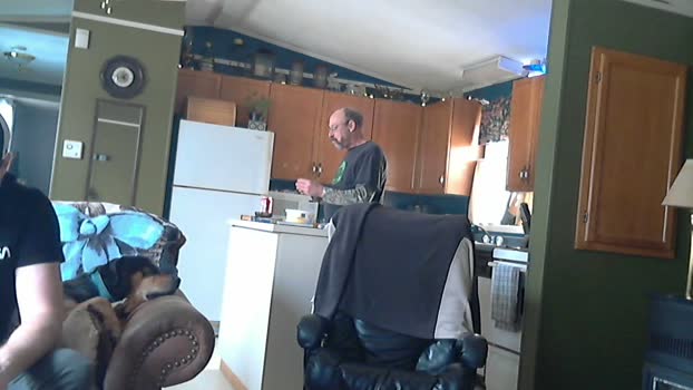 mapleman35 kissing Webcam SHOW @ Cam4 07-02-2025