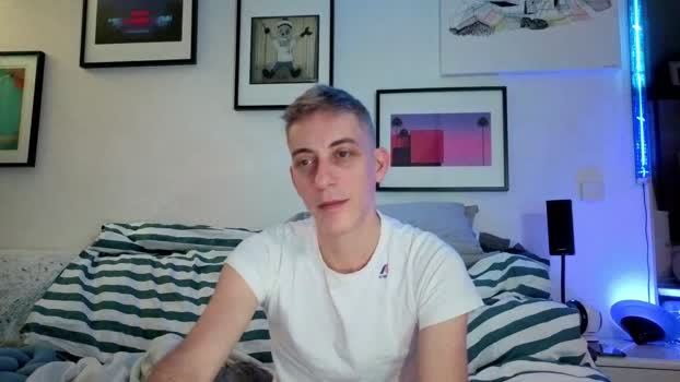 HuGo4K cute Webcam SHOW @ Cam4 09-02-2025