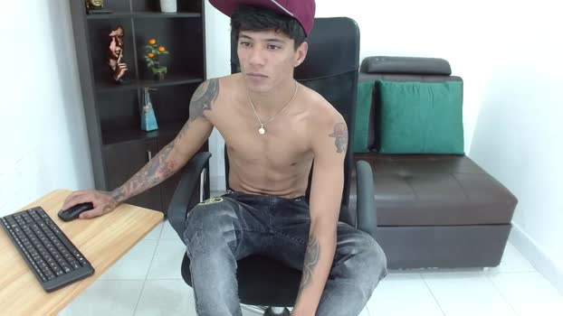 bombero_31_bi play Webcam SHOW @ Cam4 13-02-2025