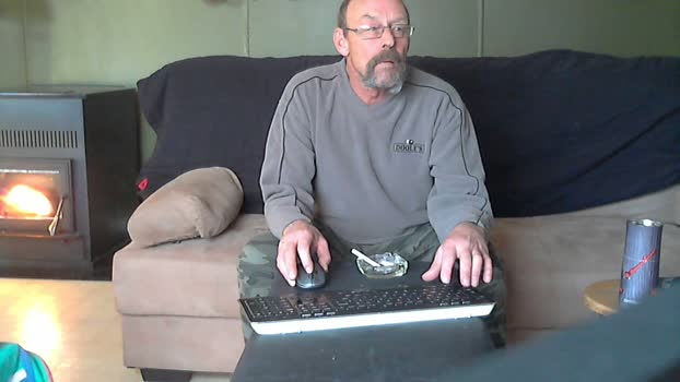 mapleman35 jerkoff Webcam SHOW @ Cam4 12-02-2025