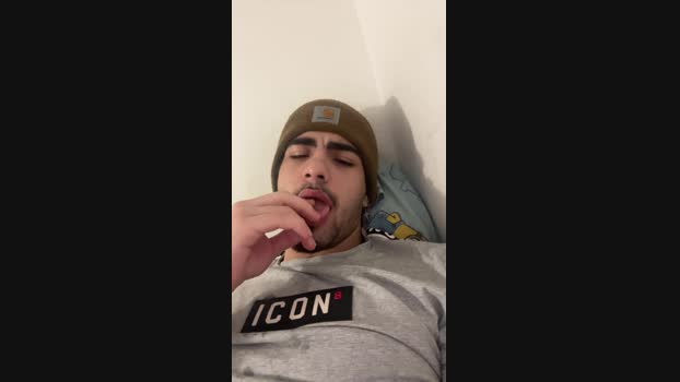 Jovencitobcn21 Topless Webcam SHOW @ Cam4 14-02-2025