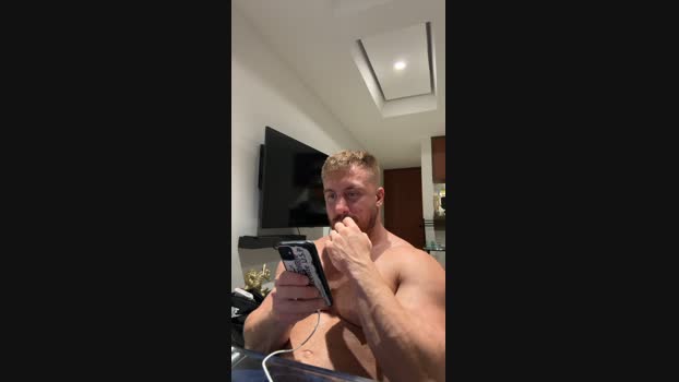 Bigwhitebull bigload Webcam SHOW @ Cam4 17-02-2025