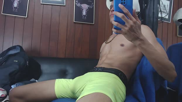 GaboReyes toy Webcam SHOW @ Cam4 17-02-2025