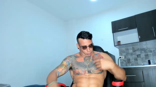 Lucasflexthis_1 Cam Webcam SHOW @ Cam4 01-03-2025