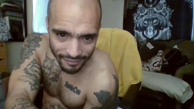 JohnnyDepth187 kissing Webcam SHOW @ Cam4 05-03-2025