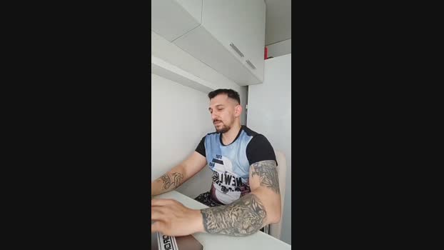 Sir_romanian kissing Webcam SHOW @ Cam4 10-03-2025