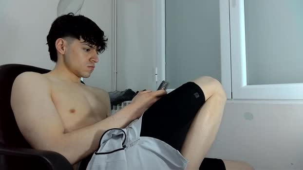 Shyboy911 Webcam Webcam SHOW @ Cam4 10-03-2025