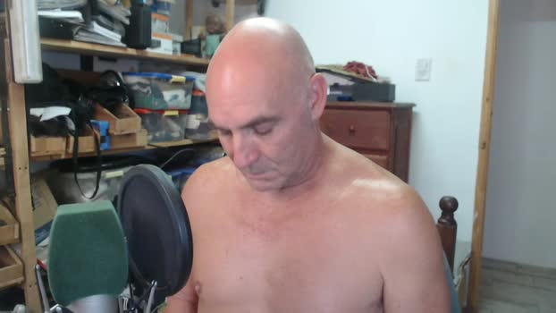 Aderynglas bicurious Webcam SHOW @ Cam4 11-03-2025