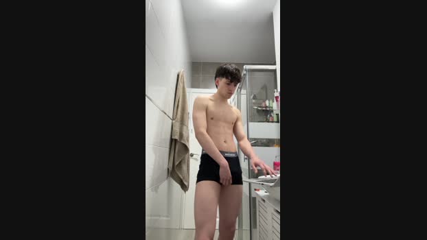Shyboy911 kissing Webcam SHOW @ Cam4 16-03-2025
