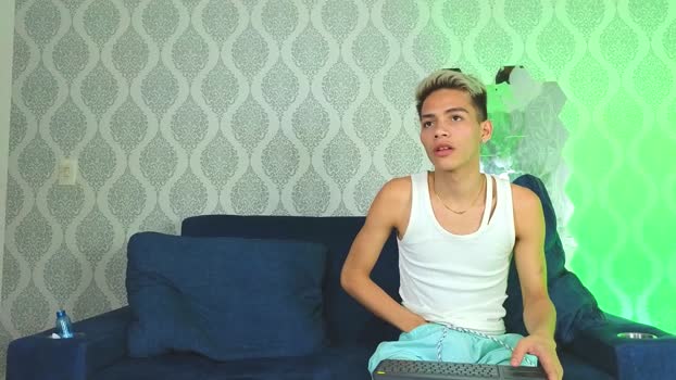 BoySlim2025 Pretty Webcam SHOW @ Cam4 05-04-2025