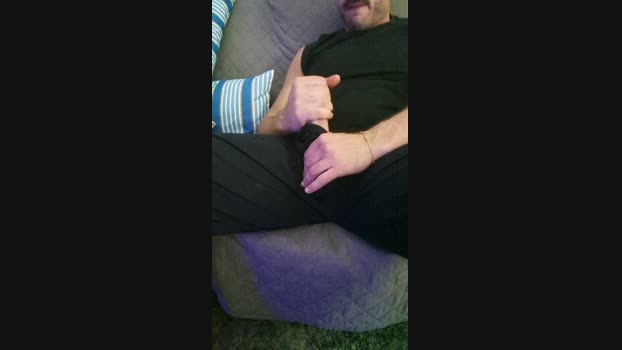 giovan2020 bigload Webcam SHOW @ Cam4 06-04-2025