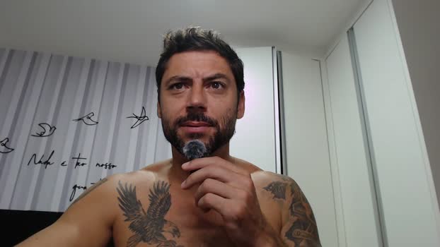 jdevil7 kissing Webcam SHOW @ Cam4 06-04-2025