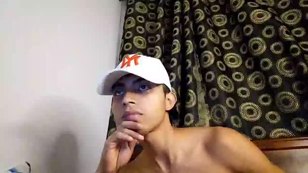 kevinhurtado3 fingers Webcam SHOW @ Cam4 11-04-2025