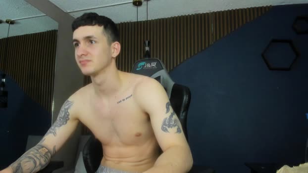 JacksonOlsenn kissing Webcam SHOW @ Cam4 13-04-2025
