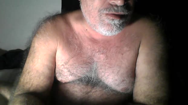 Bearoliverpcd sweet Webcam SHOW @ Cam4 18-04-2025