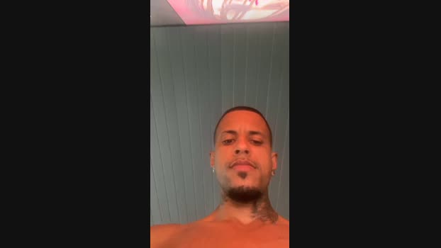 Soaresluucas29 Topless Webcam SHOW @ Cam4 18-04-2025