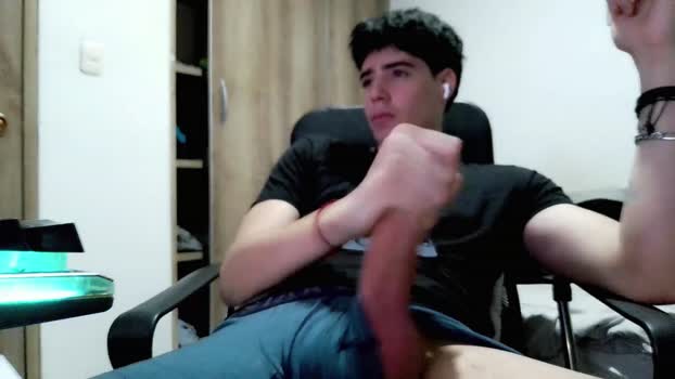 gerardcolo bicurious Webcam SHOW @ Cam4 18-04-2025