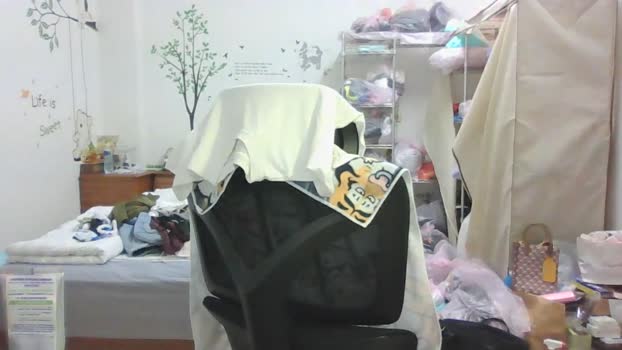 w2xist5 beauty Webcam SHOW @ Cam4 30-04-2025