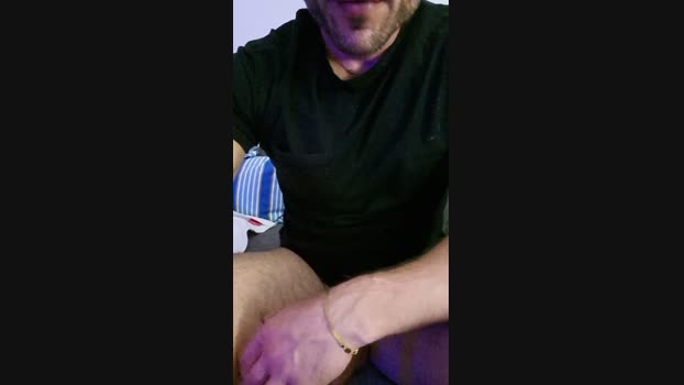 giovan2020 bicurious Webcam SHOW @ Cam4 01-05-2025