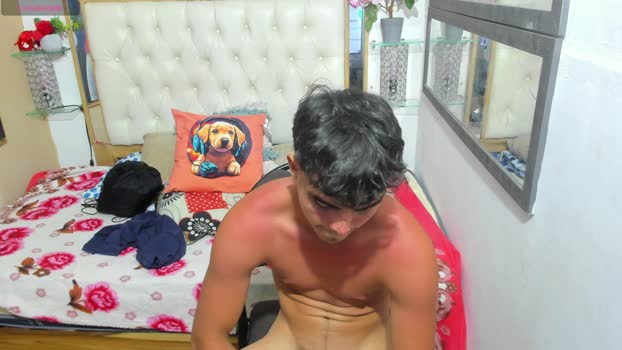 heiker_ kissing Webcam SHOW @ Cam4 01-05-2025