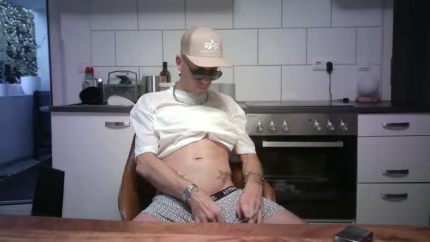 MrGeiZ2512 orgasm Webcam SHOW @ Cam4 01-05-2025