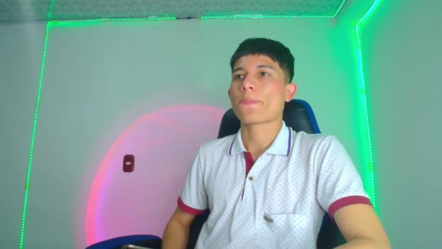 bryam_hot_19 Porn Webcam SHOW @ Cam4 02-05-2025