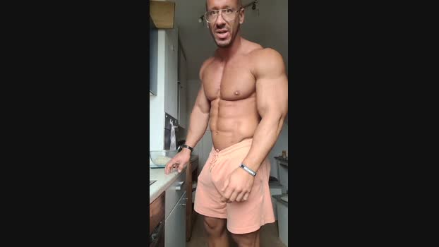 yumyum18 suckshow Webcam SHOW @ Cam4 04-05-2025