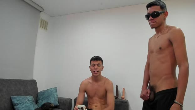 zoneboys_ show Webcam SHOW @ Cam4 07-05-2025